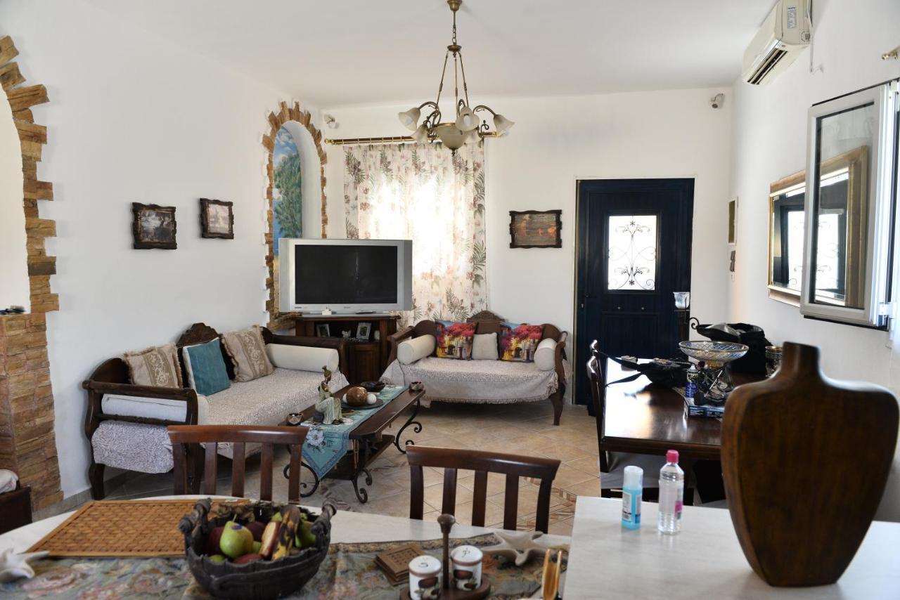 Κυκλαδίτικη Βίλα Στην Παραλία Αντώνηδες, Κύθνου Китнос Екстериор снимка